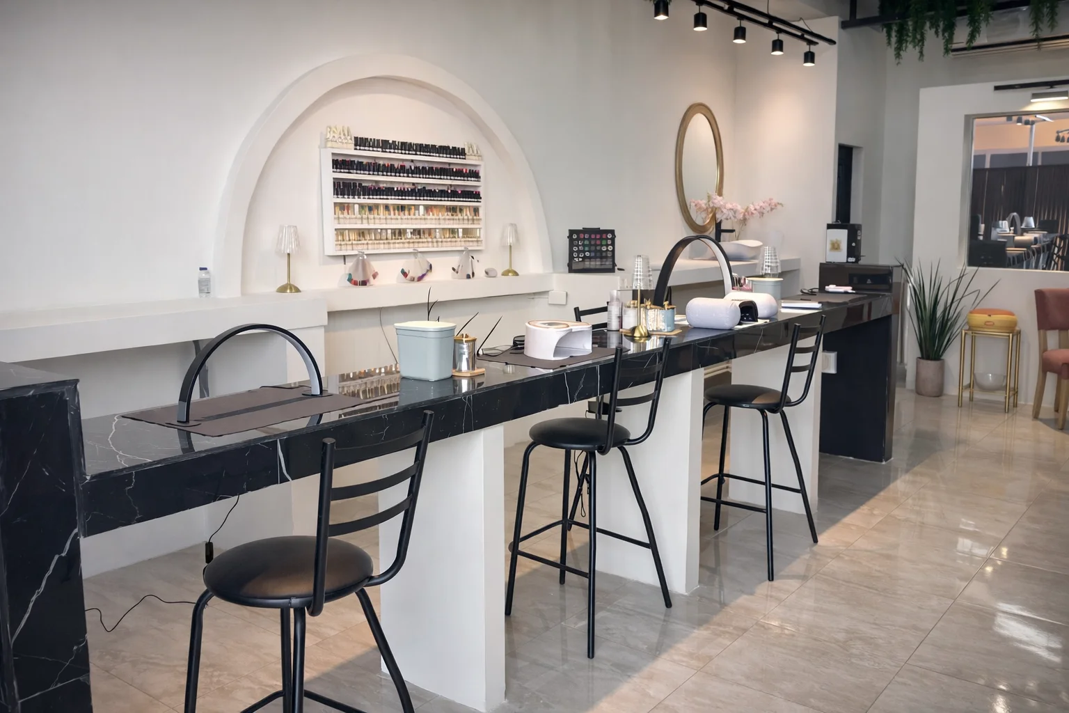 Interior de Manik Nails Bar